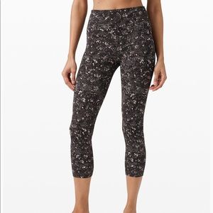 Lululemon Align crop 21 size 8 NWT
